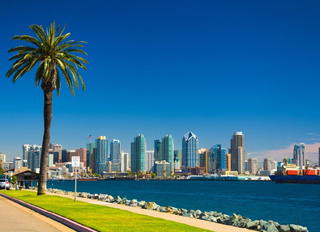 best places to travel alone female in the us