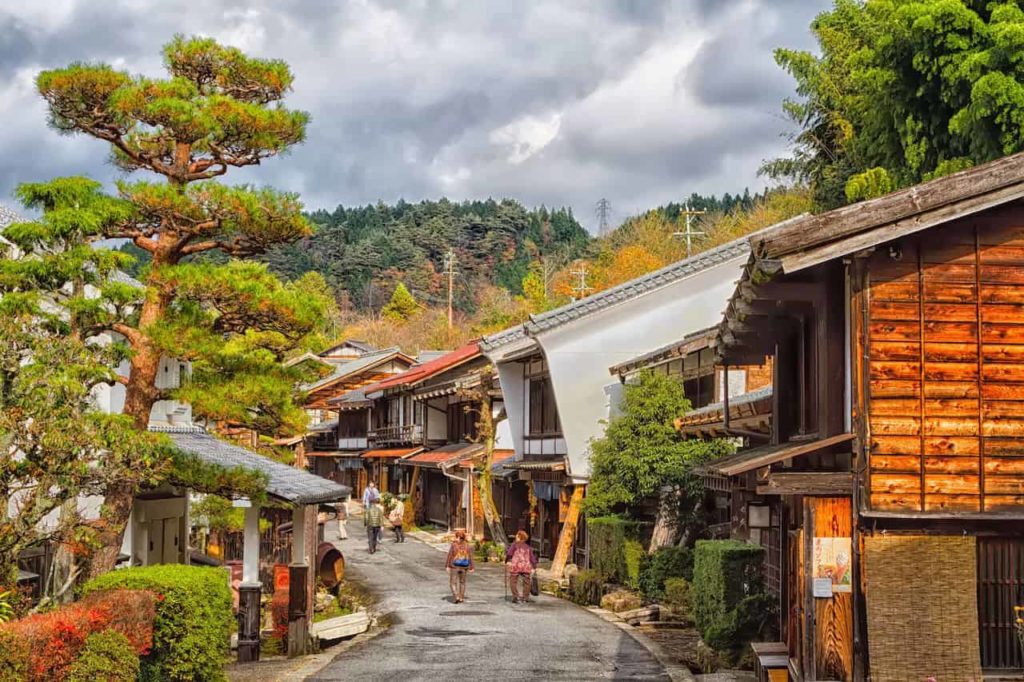 10 Amazingly Beautiful Small Villages in Japan